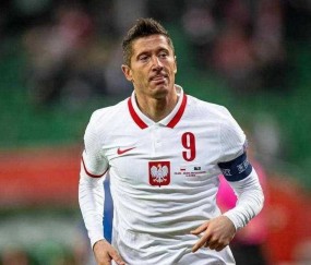 Kaiyun-莱万多夫斯基回归赛场，势不可挡首场状态亮眼，拜仁观众沸腾！的简单介绍