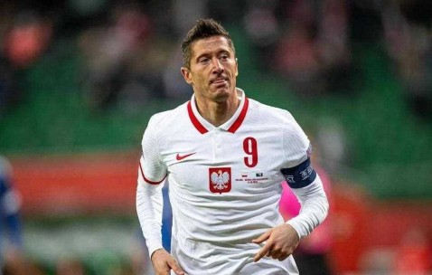 Kaiyun-莱万多夫斯基回归赛场，势不可挡首场状态亮眼，拜仁观众沸腾！的简单介绍