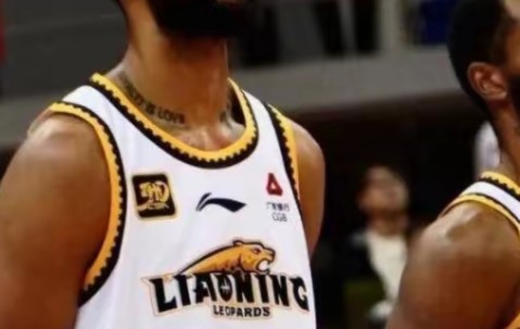 Kaiyun-JackeyLove迎来十二赛季出色发挥，法国队观众热烈欢呼！