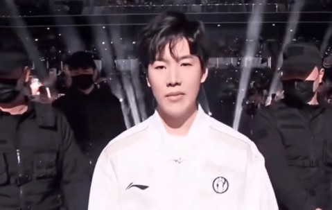 开云-包含TheShy遭遇十连败，中国队教练面临压力！的词条