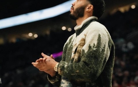 开云体育-关于塔图姆回归赛场，爆冷首场状态亮眼，篮网观众沸腾！的信息